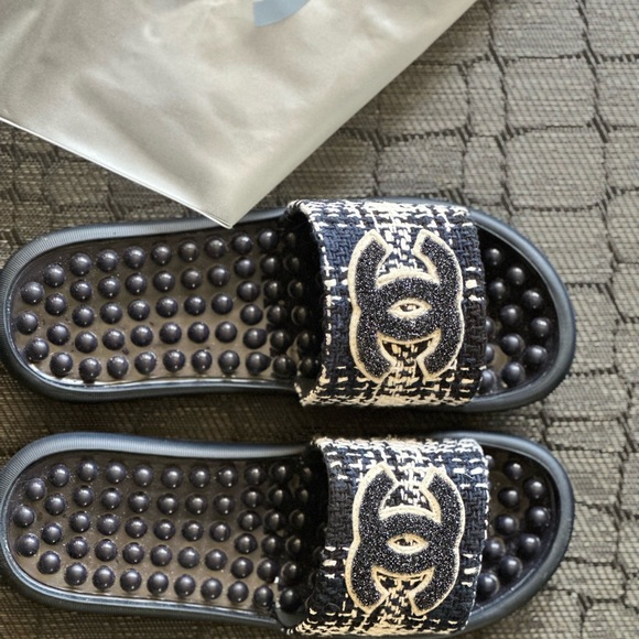 Chanel Tweed slides with rubber massage soles in size 40 Authentic - Picture 13 of 15